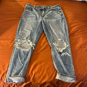 American Eagle Mom Jean ripped knees size 12. High Rise